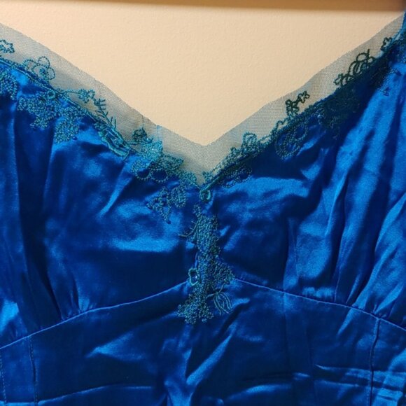 Le Chateau Women's Deep Sea Blue Silk Camisole / Lingerie Top - Picture 3 of 5